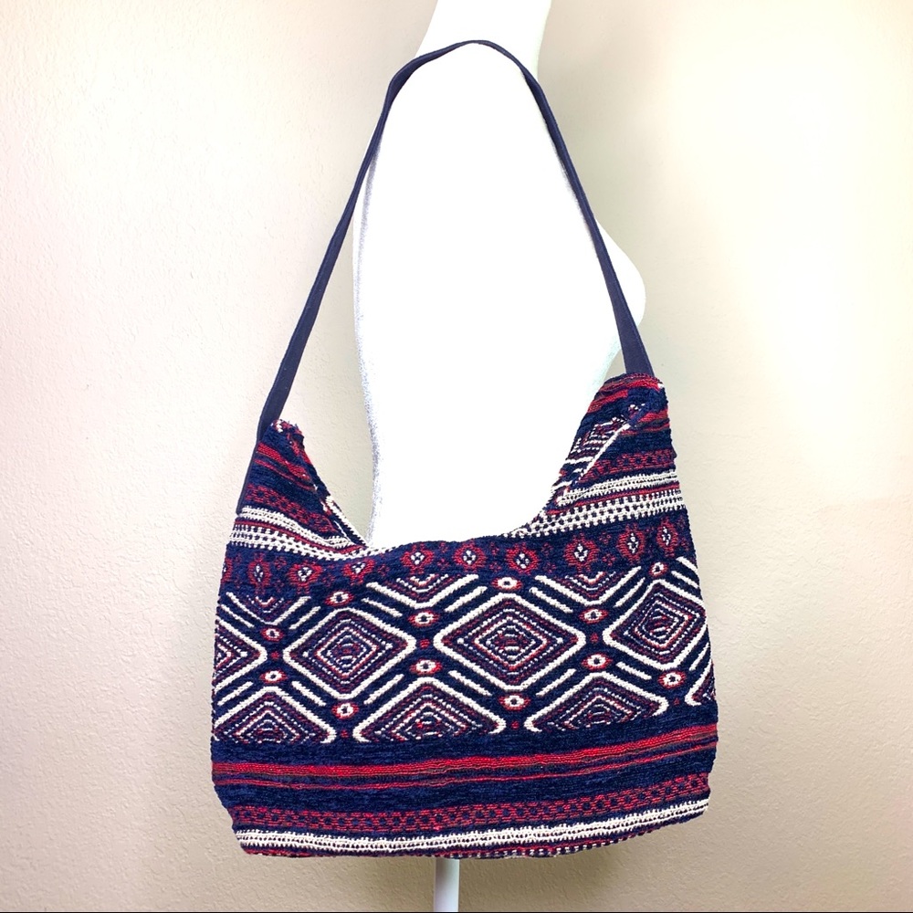 Gold Coast geometric print woven fabric bag